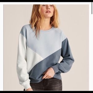Abercrombie & Fitch Colorblock crewneck sweatshirt